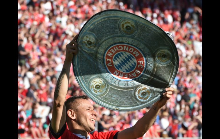 Naturalizado alemán, juega desde 2011 en el Bayern, con el que disputó 186 partidos y marcó cuatro goles. AFP / ARCHIVO