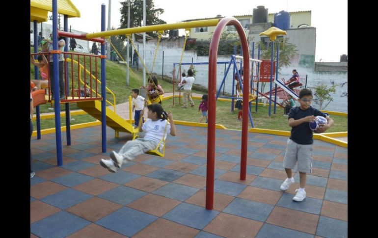 Es recomendable buscar alguna actividad física y mental para los niños, pues así canalizan su energía y se evitan accidentes. NTX / ARCHIVO