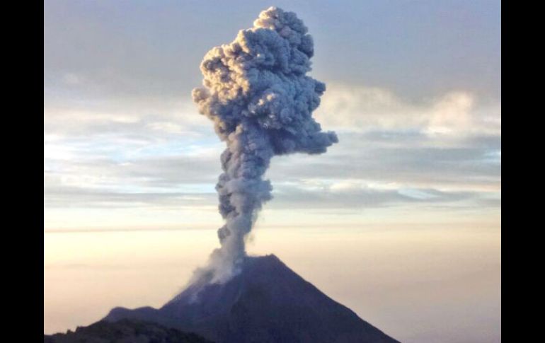 Protección Civil de Jalisco informó que las exhalaciones se registraron a las 07:32, 09:35 y 12:27. TWITTER / @PCJalisco