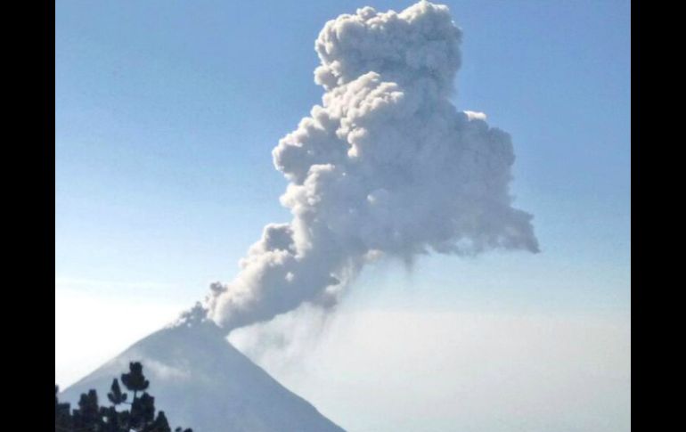 Durante los últimos cuatro meses la actividad del Volcán El Colima ha aumentado. TWITTER / @PCJalisco