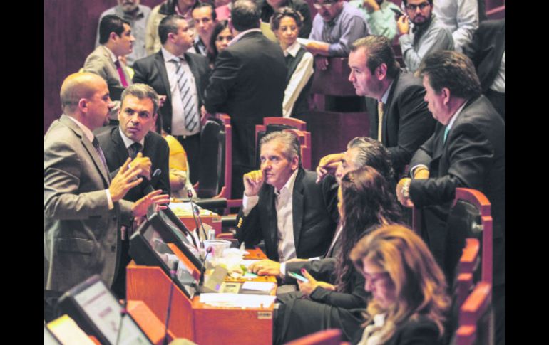 Congreso. Los diputados durante la sesión de presupuesto. EL INFORMADOR / F. Atilano