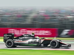 Sergio Pérez fue uno de los principales atractivos en el Autódromo Hermanos Rodríguez. ESPECIAL / FORCE INDIA