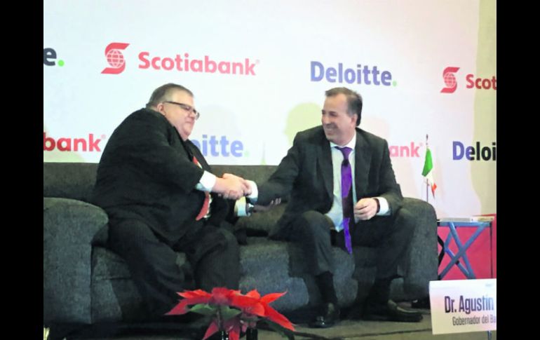 Carstens, gobernador del Banxico, y Meade, secretario de Hacienda, durante el foro sobre Perspectivas Económicas 2017. ESPECIAL /