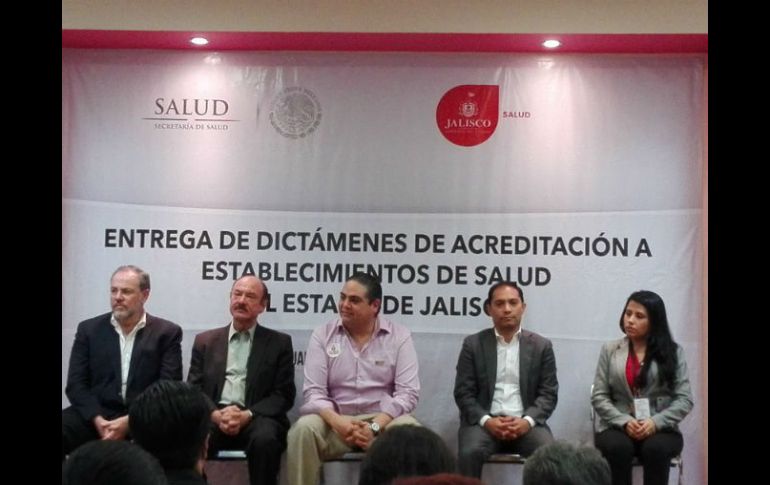 La Secretaría de Salud Jalisco entrega siete dictámentes de Acreditación a la Cruz Verde. EL INFORMADOR / E. Mondragón