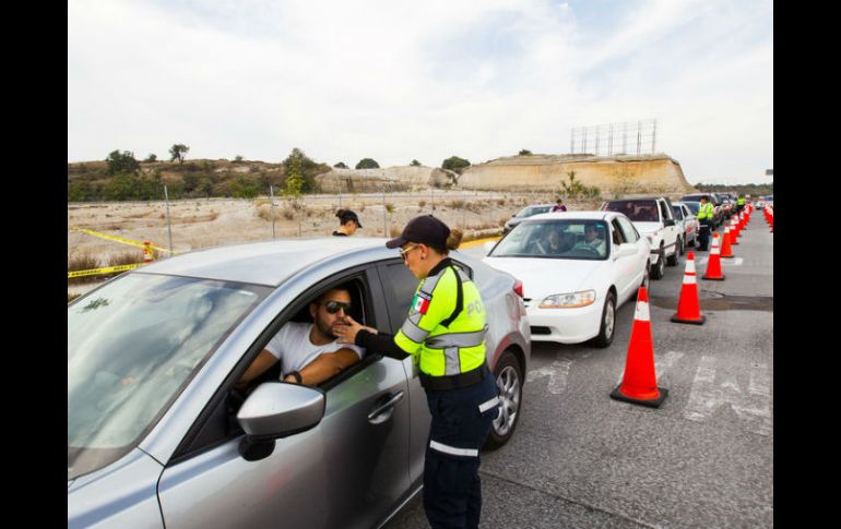 Los operativos de alcoholimetría se realizan en tres turnos; cuenta con la participación de 200 elementos. EL INFORMADOR / ARCHIVO