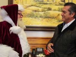 Le pide perdón a Santa Claus por lo dicho durante un evento. FACEBOOK / Jaime Rodriguez Calderon