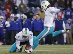 Andrew Franks convirtió un gol de campo de 27 yardas a 47 segundos de que concluyera el tiempo extra. AP / A. Díaz