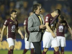 El técnico durante la final de ayer, que acabaron ganando los Tigres. MEXSPORT / J. Martínez