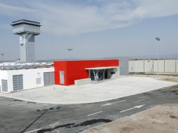 La obra incluyó una torre de vigilancia de casi 17 metros y varios rasgos de seguridad, como un bunker de concreto. ESPECIAL /