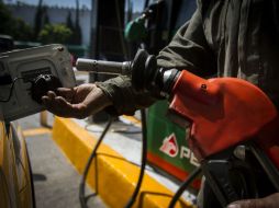 La SHCP dio a conocer este martes el nuevo esquema para establecer los precios de la gasolina y el diésel. NTX / ARCHIVO