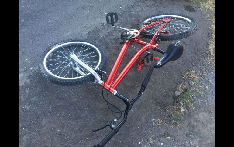 El accidente ocurrió en el cruce de Avenida Laureles con la calle Ejido. ESPECIAL /