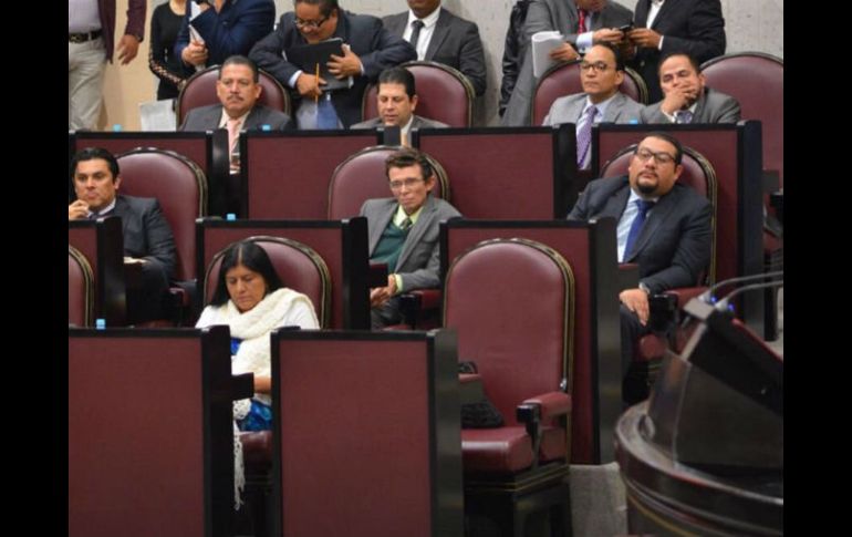 El pleno del Congreso del Estado autorizó al gobierno de Yunes Linares los montos de pago total. TWITTER / @vicentebenitezg