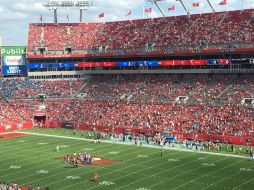 El periodista Scott Fowler compartió esta imagen del juego en el estadio de los Bucaneros de Tampa Bay. TWITTER /  @scott_fowler