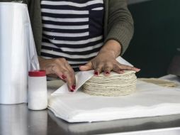 El precio de la tortilla podría alcanzar los 14.40 pesos por kilo. EL INFORMADOR / ARCHIVO