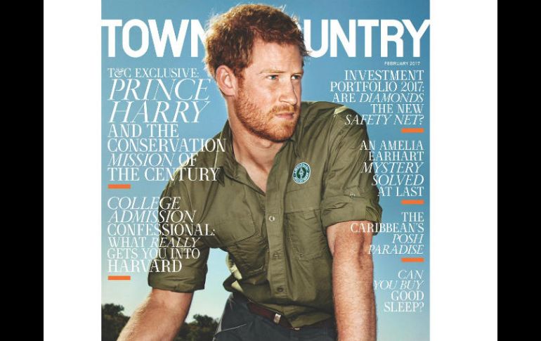 El príncipe Enrique de Gran Bretaña se convirtió en modelo de portada de la revista 'Town & Country'. TWITTER / @TandCmag