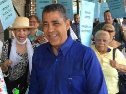 El congresista Adriano Espaillat estuvo como inmigrante ilegal por un periodo de su vida. FACEBOOK / SenAdrianoEspaillat