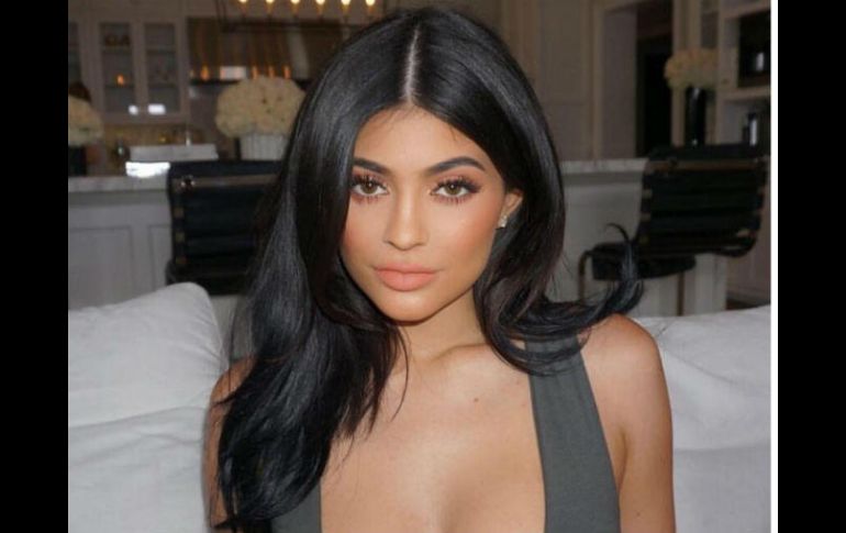 La más pequeña de las Kardashian ni siquiera tiene 20 años y ya es 'influencer' por su línea de cosméticos. INSTAGRAM / kyliecosmetics