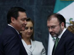 Videgaray agradece a Ruiz Massieu su trabajo al frente de la SRE y le reitera su apoyo y cariño. EFE / J. Núñez