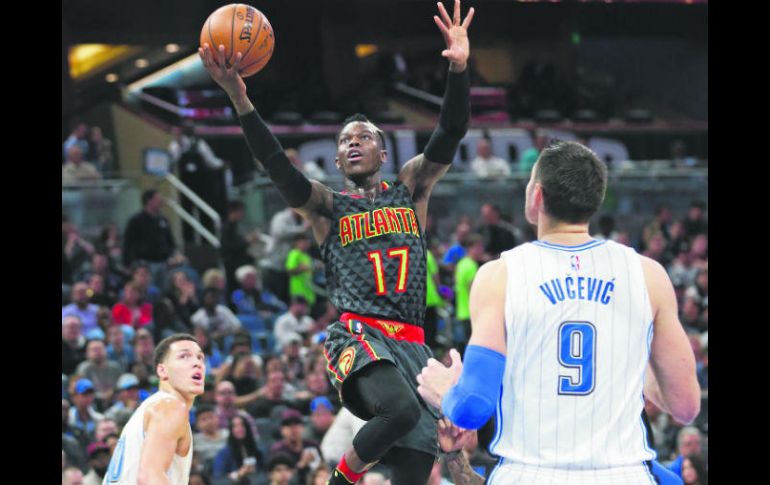 Dennis Schroder. El jugador de los Hawks de Atlanta (#17) encabezó la ofensiva de su equipo con una cosecha de 18 puntos. AP /  D. Raoux