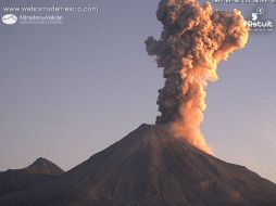 El Volcán El Colima mantiene su actividad. TWITTER / @webcamsdemexico