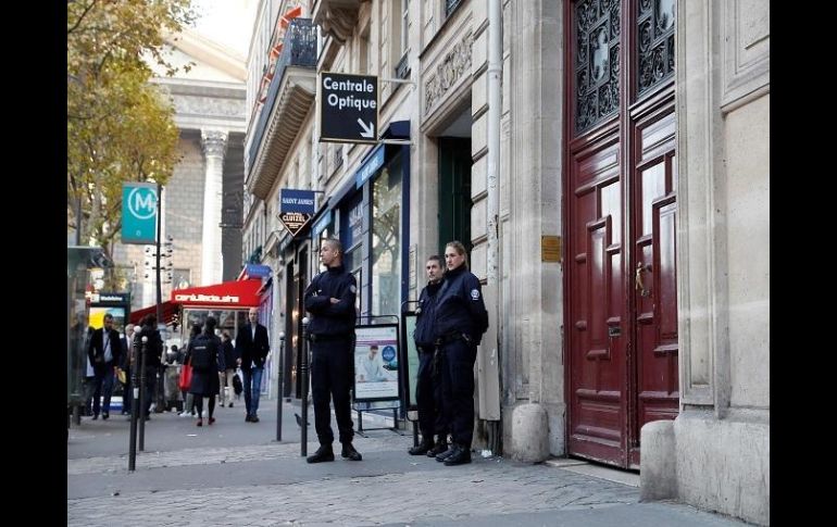 Los ladrones salieron del hotel a pie y en bicicleta, como se vio en las grabaciones de cámaras de seguridad. AFP / T. Samson