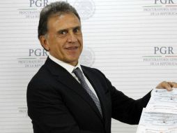 Yunes Linares explicó que la Procuraduría será la encargada de vender los bienes, para después entregar el recurso al gobierno estatal. SUN / I. Olivares