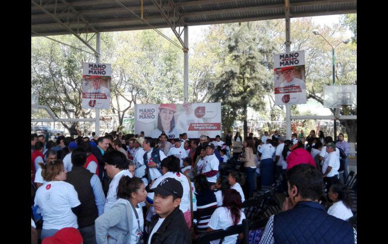 La entrega de tarjetas se realizó en el Domo Hidalgo, con la presencia del Gobernador Aristóteles Sandoval. EL INFORMADOR / T. Villaseñor