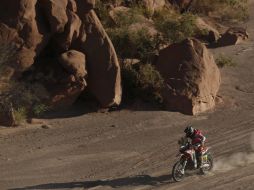 Metge, que disputa su quinto Dakar en Sudamérica, cubrió los 449 kilómetros cronometrados con un tiempo de 5:48:50. EFE / D. Fernández