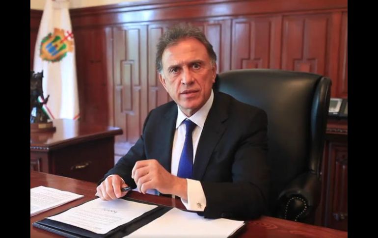 La iniciativa de Yunes solicita que la Ley de Tránsito sea reformada y se derogue. TWITTER / @YoconYunes