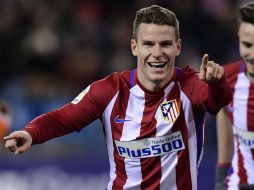 Gameiro celebra su gol, el tercero de los Colchoneros. AFP / J. Soriano