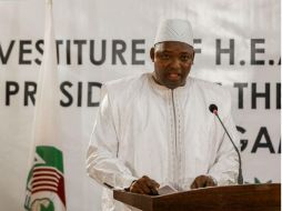 Incertidumbre política. El presidente saliente, Yahya Jammeh, se niega a abandonar el poder y se prepara una intervención militar. AFP /