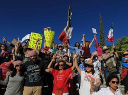 Los manifestantes convocaron a presionar a los funcionarios electos de su lugar de origen. SUN / J. A. Mendoza