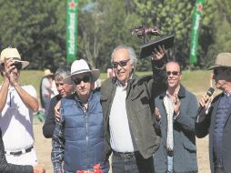 Honrado. Don Sergio Mendoza (derecha) ha dedicado gran parte de su vida a la actividad ecuestre en Jalisco. EL INFORMADOR / P. Franco