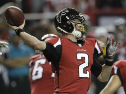 Matt Ryan fue una máquina de hacer puntos para los Halcones. AP / D. J. Philip