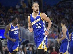 Stephen Curry anotó 27 puntos en el partido. AP / M. Ebenhack