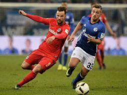 El Frankfurt contuvo el intento de reacción del Schalke. EFE / S. Steinbach