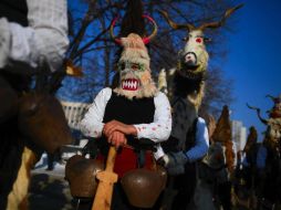 El ritual es en honor de Dioniso y marca el fin del invierno y el comienzo de la temporada agrícola. EFE / V. Donev