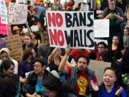 Protesta en el aeropuerto internacional de San Francisco. AFP / F. Edelson