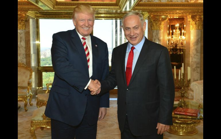 Netanyahu difundióo un tuit en el que supuestamente apoyaba la decisión de Trump de construir un muro en la frontera. AP / ARCHIVO