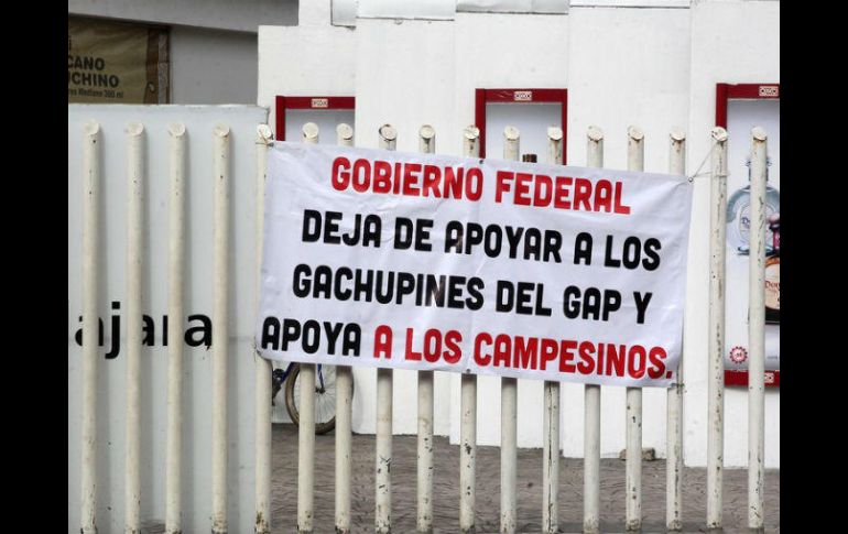 Representante de los ejidatarios que las autoridades estatales y federales les negaron el acceso a la terminal aérea. EL INFORMADOR / ARCHIVO