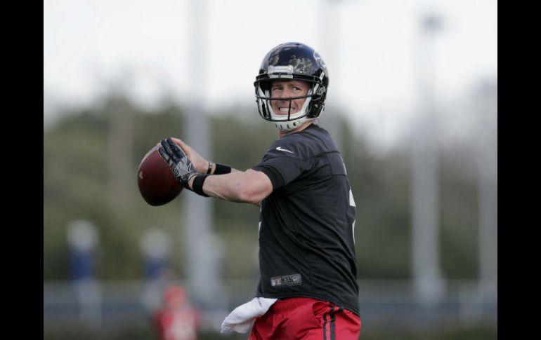 El mariscal de campo Matt Ryan durante la sesión de hoy. AFP / T. Warner