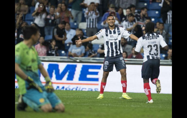 Ángel López festeja su gol, el último del partido. El nacido en Guasave debutó con el pie derecho. EL INFORMADOR / J. Martínez