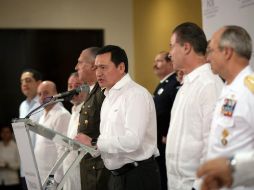 Osorio Chong ofreció una rueda de prensa luego de una reunión de seguridad en Mazatlán. NTX / Especial