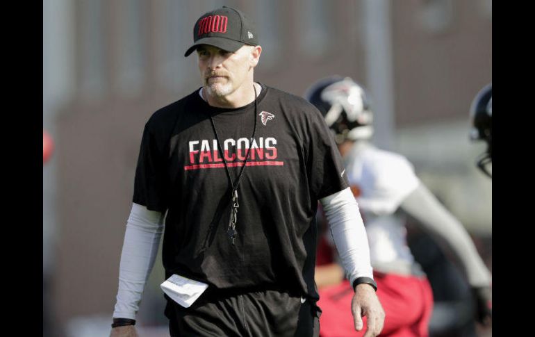 El entrenador de los Halcones, Dan Quinn, expresó su total confianza en el grupo de jugadores que dirigen. AFP / T. Warner