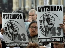 La última reunión de seguimiento que tuvieron los padres de los normalistas fue el 18 de agosto. AFP / ARCHIVO