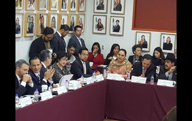 Varios funcionarios del gobierno de Jalisco acudieron al Congreso con motivo de la Glosa del IV Informe. TWITTER / @MarefugioRuizM