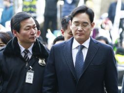 Lee Jae-yong tomó las riendas del conglomerado en octubre 2015, luego de que su padre, Lee Kun-hee, sufriera un infarto en 2014. EFE / K. Hee