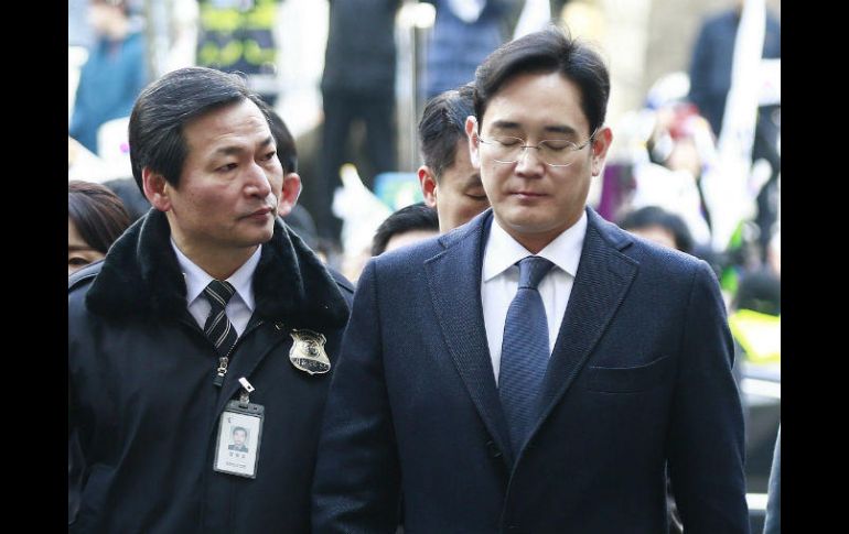 Lee Jae-yong tomó las riendas del conglomerado en octubre 2015, luego de que su padre, Lee Kun-hee, sufriera un infarto en 2014. EFE / K. Hee