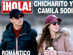 La revista 'Hola' publicó las fotos en las que Camila Sodi y Javier Chicharito Hernández aparecen en París. ESPECIAL / mx.hola.com