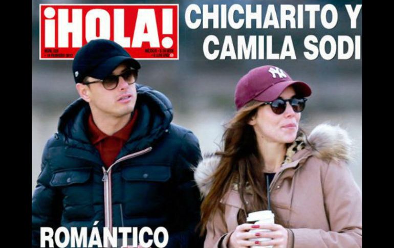 La revista 'Hola' publicó las fotos en las que Camila Sodi y Javier Chicharito Hernández aparecen en París. ESPECIAL / mx.hola.com